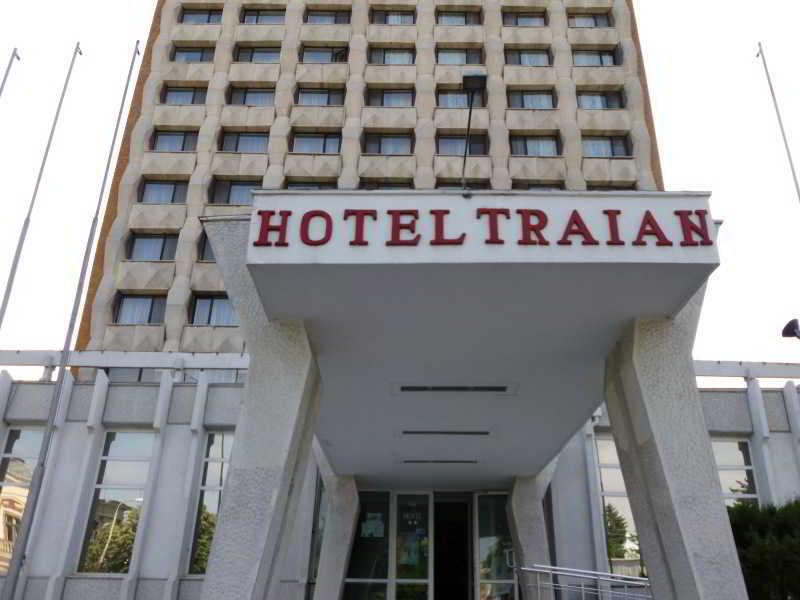 Hotel Traian Brăila エクステリア 写真